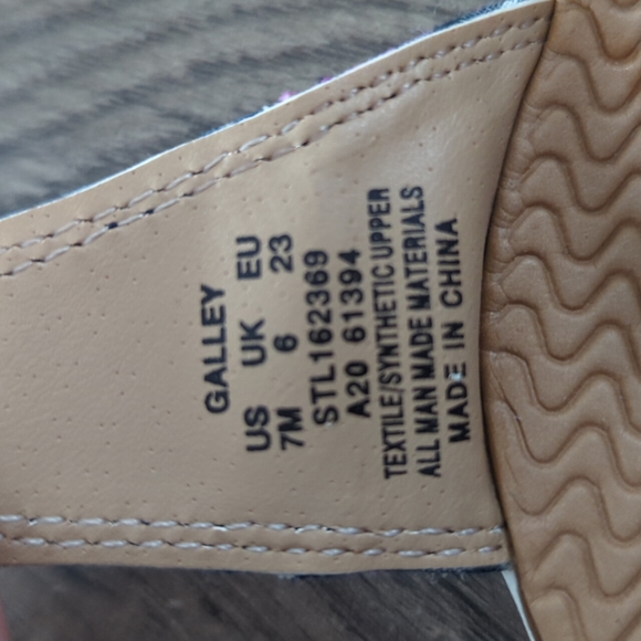 Sperry Sandals for Toddler - Picture 4 of 6